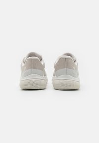 Under Armour HOVR TURBULENCE 2 - Hardloopschoenen voor op de weg - summit white/white