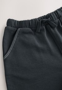 Non selezionato, charcoal grey