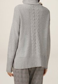 Oltre Sweter