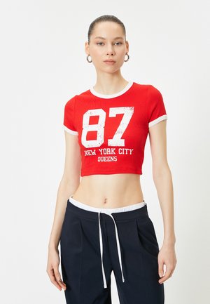 Koton VARSITY - Camiseta estampada - red