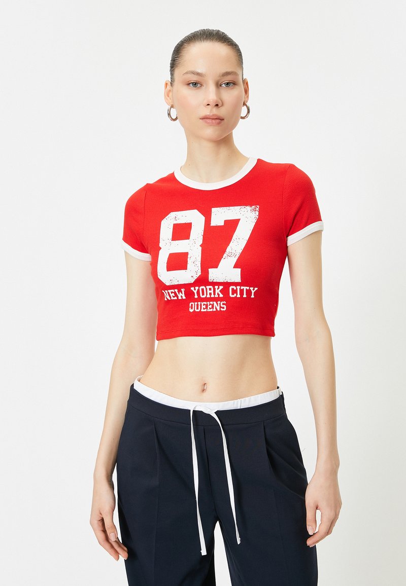 Koton - T-shirt z nadrukiem