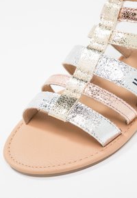 Hilfiger Denim Sandaalit nilkkaremmillä - silver-coloured