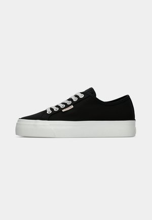 Calvin Klein Jeans FLATFORM LOGO - Sportbačiai - black