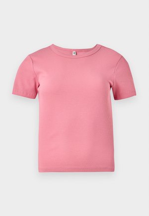 T-shirt à manches courtes en rose côtes, fabriqué en tissu doux, avec un col rond et une coupe légèrement ajustée.
