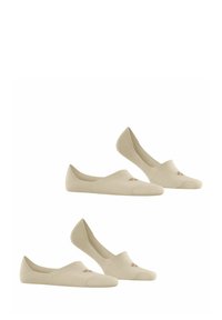 Beige Slipper mit niedrigem Schnitt, weichem Stoff, abgerundeter Zehenform und dezentem Logo-Detail an der Seite, mit glatter Textur.