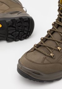 Lowa RENEGADE - Scarpa da hiking - oliv/senf