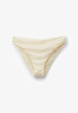 Crème-kleurige bikini broek gemaakt van zacht, rekbaar materiaal. Heeft een lage taille en geplooide details aan de zijkanten voor een comfortabele pasvorm.