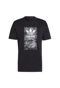 adidas Originals GRAPHICS CAMO TONGUE LABEL - Print T-shirt - black ...