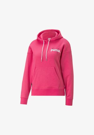 Felroze Puma hoodie met voorzak, witte trekkoorden en klein Puma-logo op de linkerborst tegen een witte achtergrond.