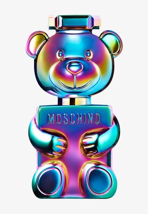 Iridescente metalen parfumfles in de vorm van een teddybeer die een rechthoekige plaquette vasthoudt met het reliëf "MOSCHINO".