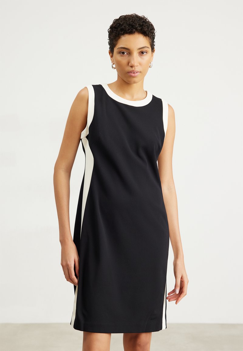 DKNY - CONTRAST NECK AND SIDES - Pouzdrové šaty - black/eggshell, Zvětšit