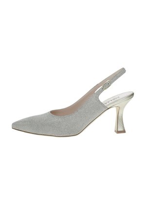 Pump slingback argento con punta affusolata, tomaia testurizzata e tacco metallico di media altezza. Fodera interna liscia con un design minimalista.