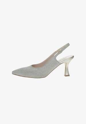 Pump slingback argento con punta affusolata, tomaia testurizzata e tacco metallico di media altezza. Fodera interna liscia con un design minimalista.