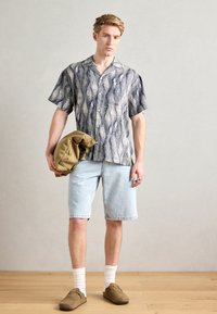 Scotch & Soda PRINTED SHORT SLEEVED SHIRT - Ing - navy