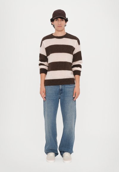 CLOSED STRIPE CREW NECK JUMPER - Strickpullover - espresso brown