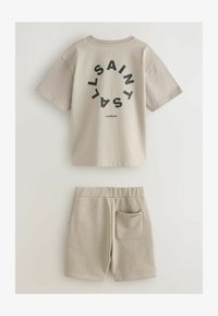 Seleccionado, light brown