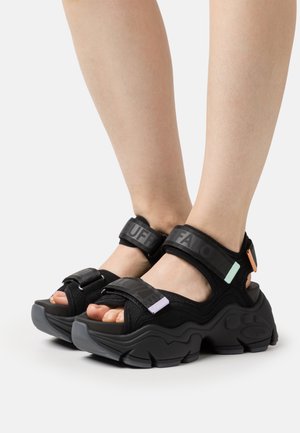 BINARY - Sandalen met plateauzool - black