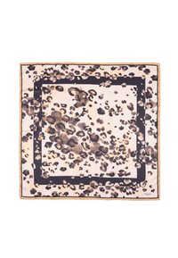 Silke firkantet tørklæde med leopardprint i varme beige- og bruntone, omkranset af en mørk kant og afsluttet med rullede kanter.