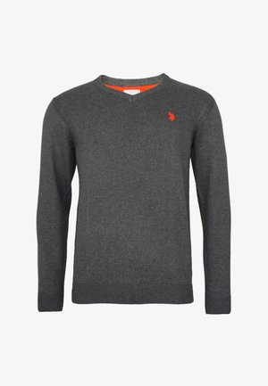 Mörkgrå långärmad V-ringad tröja med en liten röd broderad logotyp på övre vänstra bröstet samt ribbade muddar och nederkant.