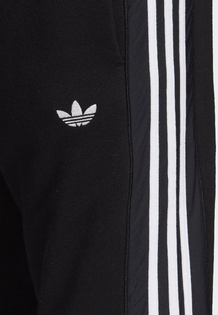 adidas originals radkin fleece shorts