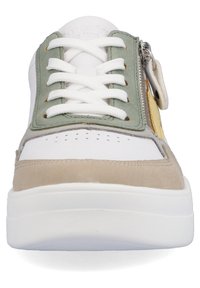 Sneakers with a white leather base and green suede accents, featuring a yellow side, beige heel, white laces, and a zip detail.