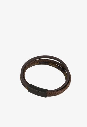 Braunes mehrsträngiges Lederarmband mit geflochtenen und glatten Abschnitten, mit schwarzem Magnetverschluss.