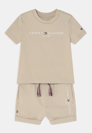 BABY ESSENTIAL SET - Shorts - savannah sand