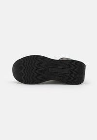 Guess CAMRIO - Sneakers basse - mehrfarbig/weiß
