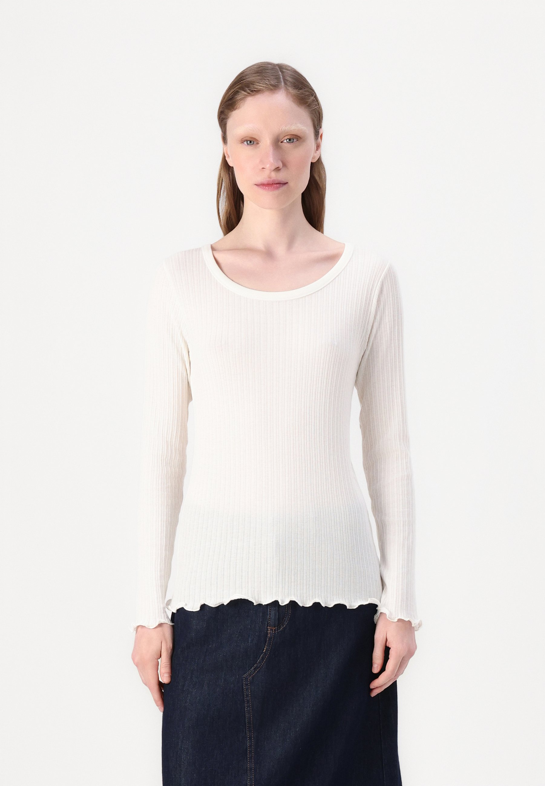 売れ筋商品|||マッズ ノーガード Tシャツ レディース トップス POINTELLA TROJA TEE - Long sleeved top - vanilla ice Pointella Troja Tee LS, Vanilla Ice – MADS NØRGAARD - COPENHAGEN