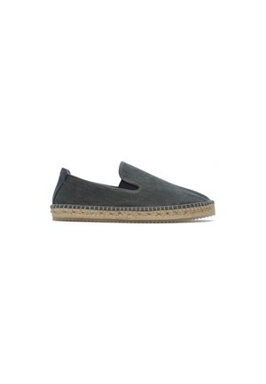 Espadrilla slip-on grigio scuro con suola in juta intrecciata e tomaia in tessuto strutturato, pannello elastico laterale e punta arrotondata.
