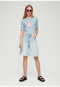 s.Oliver MIT FRONTPRINT - T-shirt print - hellblau