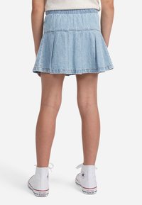 Abercrombie & Fitch PULL TAB PLEATED SKORT - Denimová sukňa - twirl