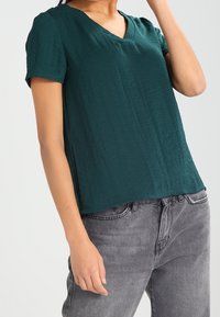 Vero Moda Blus - dark green