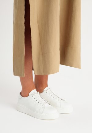 Sneakers laag - white