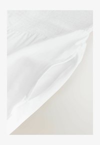 Non selezionato, white