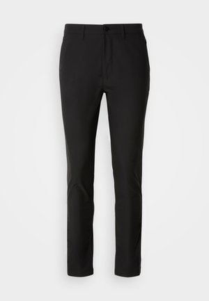 Pantalones negros de tela suave, con un diseño de pierna recta, cierre frontal con botón y bolsillos laterales. Estilo minimalista y versátil.