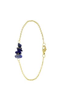Gouden kettingarmband met gestapelde lapis lazuli stenen in verschillende vormen en schakeringen van blauw, met een sluiting voor veilige bevestiging.
