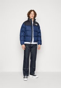 The North Face 1996 RETRO NUPTSE JACKET - Dunjakker - summit navy/black