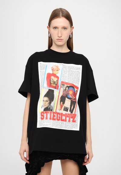 Stieglitz DUNJA OVERSIZED - Тениска с щампа - black