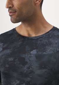 adidas Performance TECHFIT - Bluză sport - black
