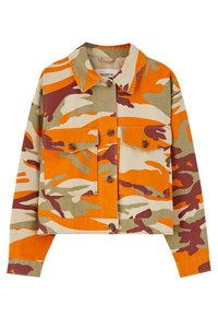 Zkrácená džínová bunda v oranžovém, béžovém a burgundském maskáčovém vzoru, s dvěma předními kapsami a klasickým límcem, s knoflíkovým zapínáním.