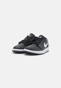 Jordan AIR JORDAN 1 LOW - Tenisice - black/white
