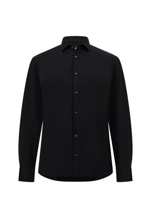 Chemise noire à manches longues en tissu lisse, avec un col pointu, une fermeture à boutons et des boutons noirs. Ourlet droit avec poignets.