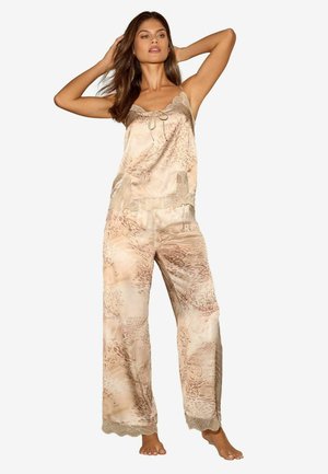 Set de pijama din satin, de culoare bej deschis, cu un model floral, accente din dantelă la decolteu și la tivuri, și design cu pantaloni largi.