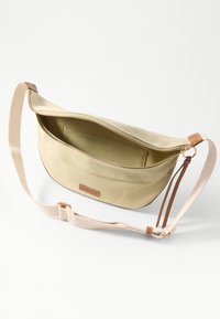 Vanessa Bruno BANANE - Riñonera - tilleul/blanc