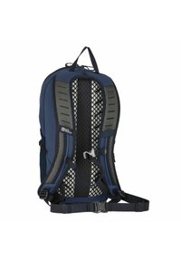 Marineblauwe rugzak met een gaasachterkant, verstelbare schouderbanden en bevestigingshardware. Heeft een gestroomlijnd ontwerp voor ergonomische ondersteuning.
