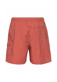 Rode zwembroek met een elastische tailleband, een enkele achterzak en een zijcargo zak. Gemaakt van lichtgewicht materiaal met een gestructureerde afwerking.