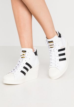 Vysoké tenisky - white