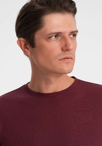 Ombre Jednoduché tričko - burgundy