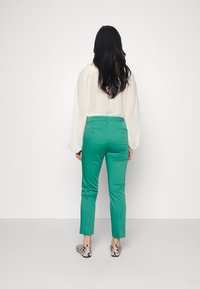 WEEKEND MaxMara Broek - green